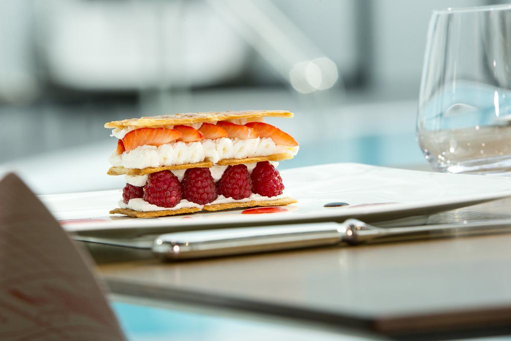 Miramar La Cigale Hotel Thalasso&Spa Arzon Esterno foto