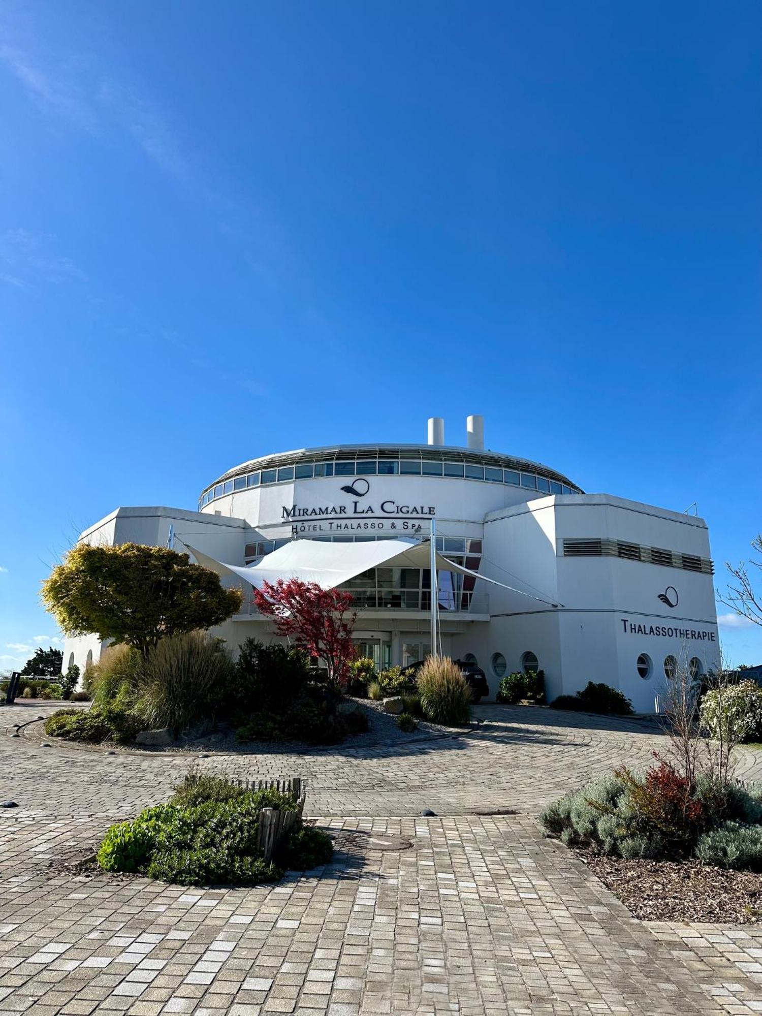 Miramar La Cigale Hotel Thalasso&Spa Arzon Esterno foto