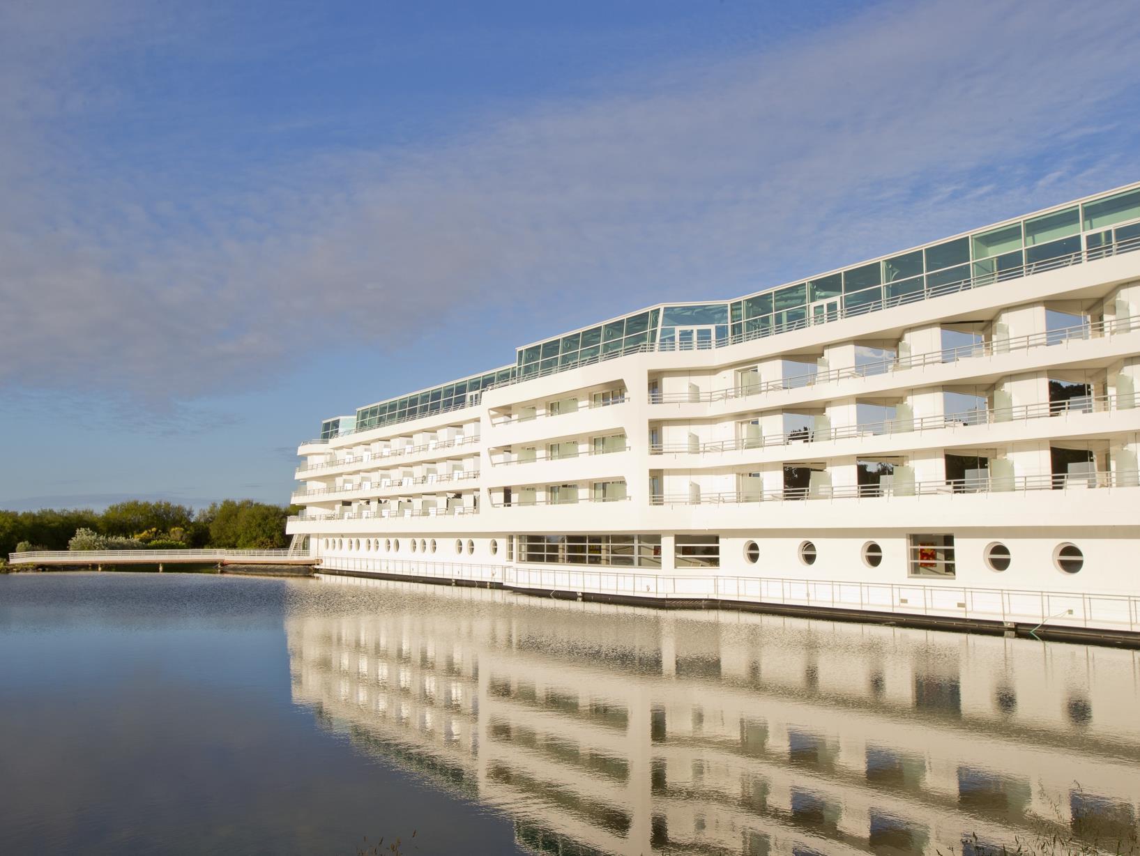 Miramar La Cigale Hotel Thalasso&Spa Arzon Esterno foto