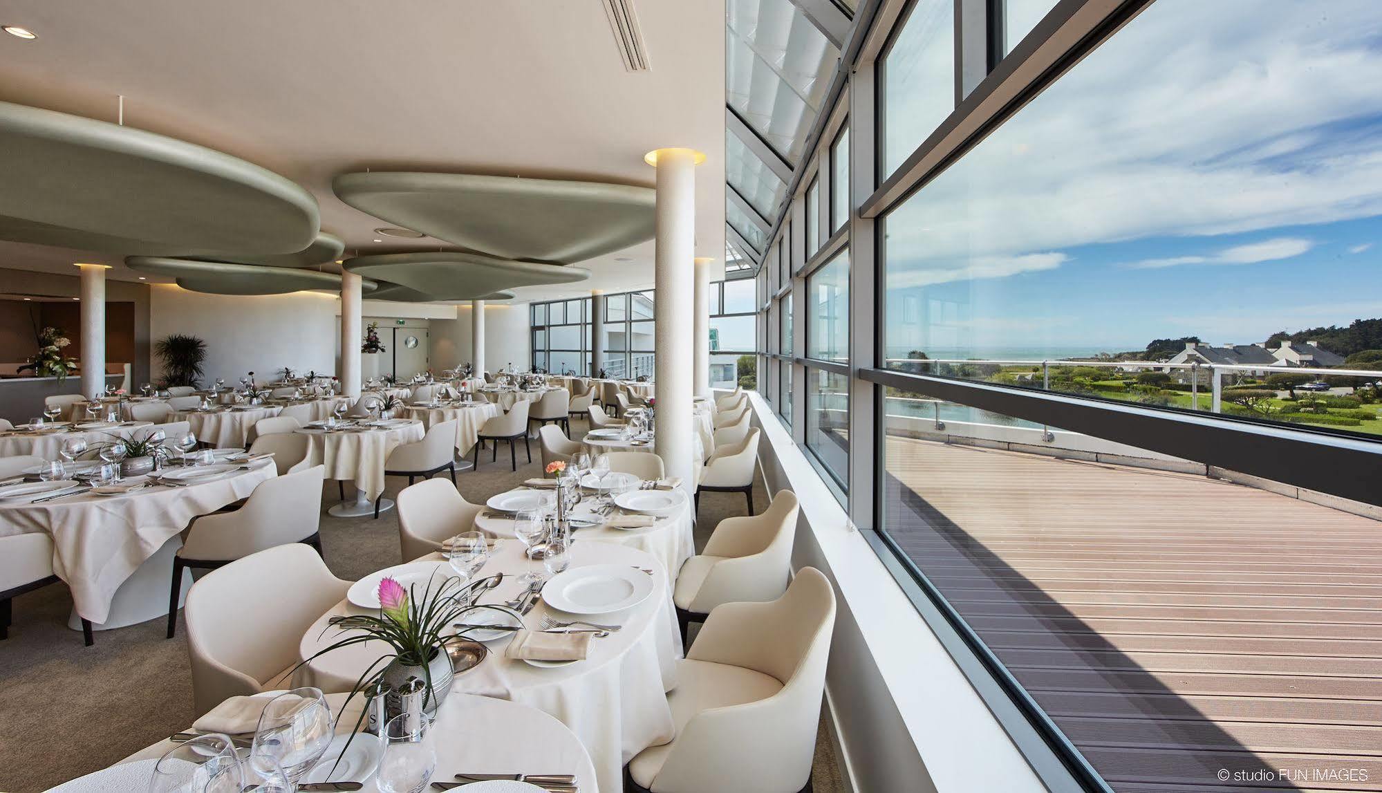 Miramar La Cigale Hotel Thalasso&Spa Arzon Esterno foto